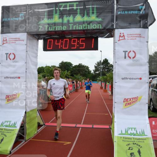 15.06.2025 - 7 Türme Triathlon Michael Strokosch http://msf.ph/oto/7975457 15.06.2025 14:09:51 Ziel 199, 459, 787, 972, 1007, 1082 meine-sportfotos.de