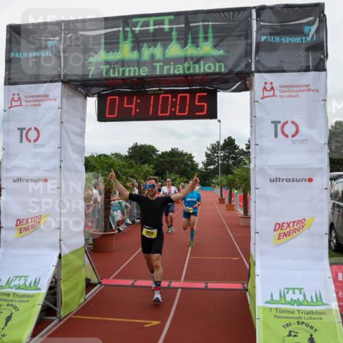 15.06.2025 - 7 Türme Triathlon Michael Strokosch http://msf.ph/oto/7975542 15.06.2025 14:10:05 Ziel 392, 921, 1059 meine-sportfotos.de