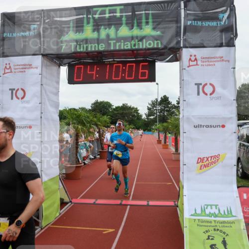 15.06.2025 - 7 Türme Triathlon Michael Strokosch http://msf.ph/oto/7975557 15.06.2025 14:10:06 Ziel 392, 921, 1059 meine-sportfotos.de