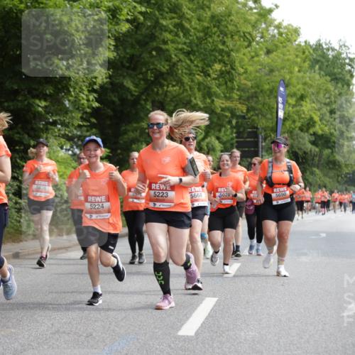 15.06.2025 - REWE Women's Run Jannik Wohlers http://msf.ph/oto/7975675 15.06.2025 10:10:22 Laufen 5636, 5285, 5284, 5224, 5223, 5668, 5028, 51, 5690, 230 meine-sportfotos.de