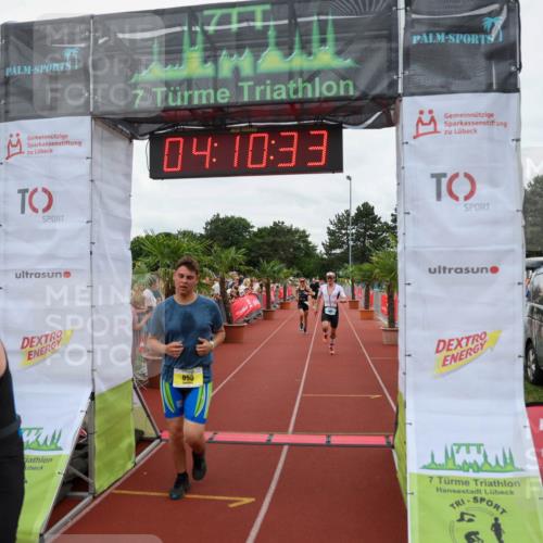 15.06.2025 - 7 Türme Triathlon Michael Strokosch http://msf.ph/oto/7975730 15.06.2025 14:10:33 Ziel 661, 990, 1154, 1184 meine-sportfotos.de