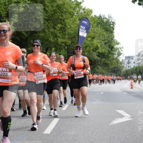15.06.2025 - REWE Women's Run Jannik Wohlers http://msf.ph/oto/7975747 15.06.2025 10:10:23 Laufen 5224, 0, 00, 551, 5223, 028, 5401, 5668, 5260, 5690 meine-sportfotos.de
