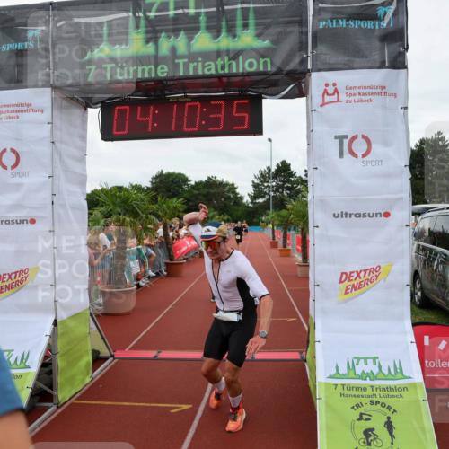 15.06.2025 - 7 Türme Triathlon Michael Strokosch http://msf.ph/oto/7975756 15.06.2025 14:10:34 Ziel 661, 990, 1154, 1184 meine-sportfotos.de
