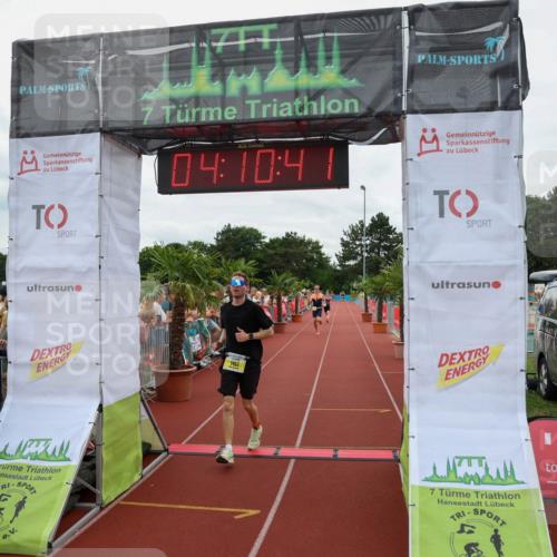 15.06.2025 - 7 Türme Triathlon Michael Strokosch http://msf.ph/oto/7975781 15.06.2025 14:10:40 Ziel 661, 826, 990, 1157, 1184 meine-sportfotos.de