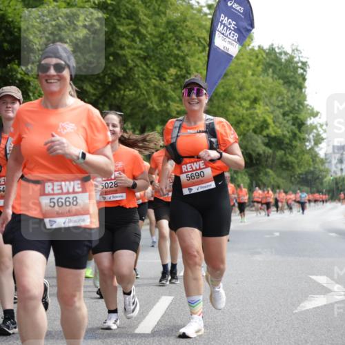 15.06.2025 - REWE Women's Run Jannik Wohlers http://msf.ph/oto/7975807 15.06.2025 10:10:24 Laufen 5517, 54, 17, 5028, 5668, 07, 00, 5690 meine-sportfotos.de