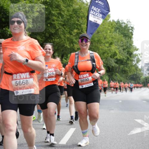 15.06.2025 - REWE Women's Run Jannik Wohlers http://msf.ph/oto/7975816 15.06.2025 10:10:24 Laufen 5517, 07, 00, 5668, 28, 5690 meine-sportfotos.de