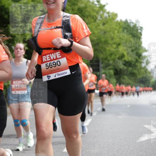 15.06.2025 - REWE Women's Run Jannik Wohlers http://msf.ph/oto/7975863 15.06.2025 10:10:26 Laufen 50, 5690, 5437 meine-sportfotos.de