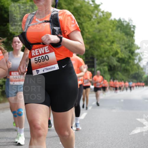15.06.2025 - REWE Women's Run Jannik Wohlers http://msf.ph/oto/7975867 15.06.2025 10:10:26 Laufen 502, 5437, 5690 meine-sportfotos.de