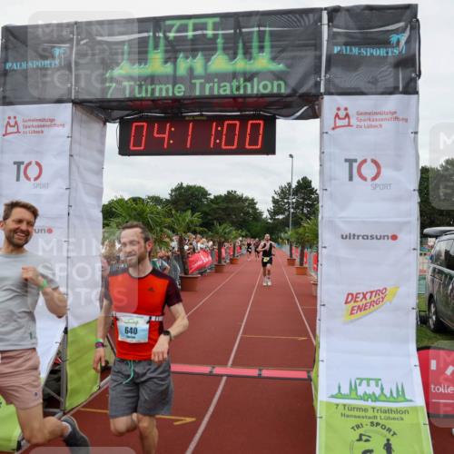 15.06.2025 - 7 Türme Triathlon Michael Strokosch http://msf.ph/oto/7975891 15.06.2025 14:10:59 Ziel 640, 944 meine-sportfotos.de