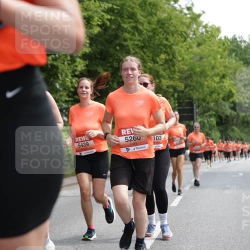15.06.2025 - REWE Women's Run Jannik Wohlers http://msf.ph/oto/7975895 15.06.2025 10:10:26 Laufen 90, 5439, 5260, 103 meine-sportfotos.de