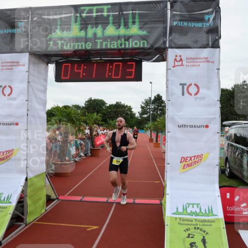 15.06.2025 - 7 Türme Triathlon Michael Strokosch http://msf.ph/oto/7975923 15.06.2025 14:11:03 Ziel 363, 640, 944, 1121 meine-sportfotos.de