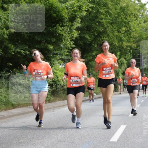 15.06.2025 - REWE Women's Run Jannik Wohlers http://msf.ph/oto/7975999 15.06.2025 10:10:29 Laufen 5324, 5189, 5522, 5666 meine-sportfotos.de