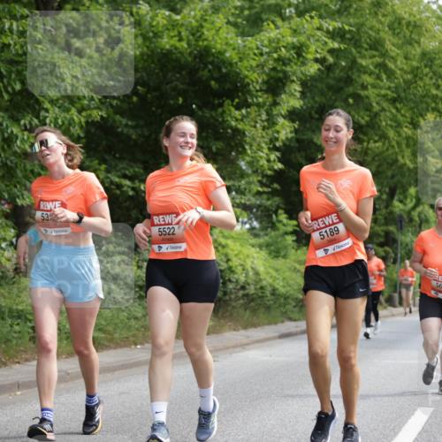 15.06.2025 - REWE Women's Run Jannik Wohlers http://msf.ph/oto/7976038 15.06.2025 10:10:30 Laufen 53, 5522, 5189, 5666 meine-sportfotos.de