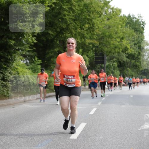 15.06.2025 - REWE Women's Run Jannik Wohlers http://msf.ph/oto/7976071 15.06.2025 10:10:32 Laufen 9, 5666 meine-sportfotos.de