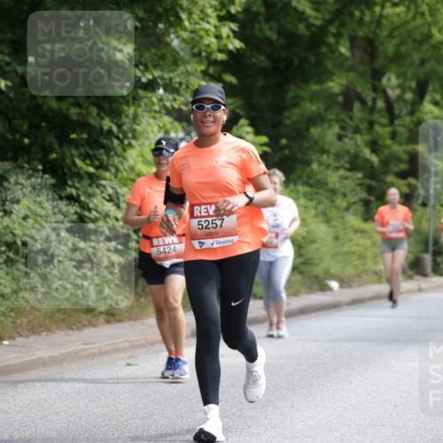 15.06.2025 - REWE Women's Run Jannik Wohlers http://msf.ph/oto/7976109 15.06.2025 10:10:34 Laufen 5257, 5424, 288, 6212 meine-sportfotos.de