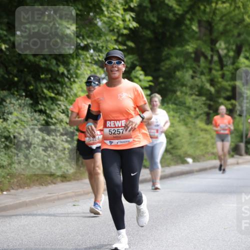 15.06.2025 - REWE Women's Run Jannik Wohlers http://msf.ph/oto/7976113 15.06.2025 10:10:35 Laufen 5257, 6212 meine-sportfotos.de