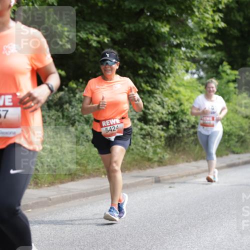 15.06.2025 - REWE Women's Run Jannik Wohlers http://msf.ph/oto/7976135 15.06.2025 10:10:36 Laufen 5257, 5424, 6080, 1988 meine-sportfotos.de