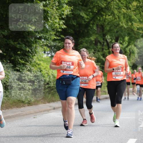 15.06.2025 - REWE Women's Run Jannik Wohlers http://msf.ph/oto/7976178 15.06.2025 10:10:39 Laufen 5080, 88, 5298, 5212 meine-sportfotos.de