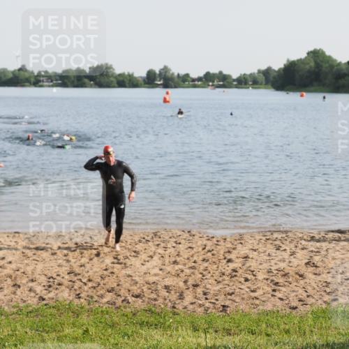21.06.2025 - 27. Vierlanden-Triathlon MichiJ http://msf.ph/oto/7976250 15.06.2026 08:43:24 Schwimmen 11, 102, 148 meine-sportfotos.de