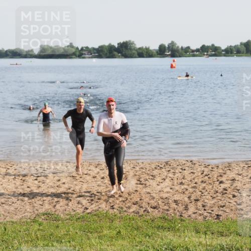 21.06.2025 - 27. Vierlanden-Triathlon MichiJ http://msf.ph/oto/7976365 15.06.2026 08:43:32 Schwimmen 32, 65, 74, 148 meine-sportfotos.de