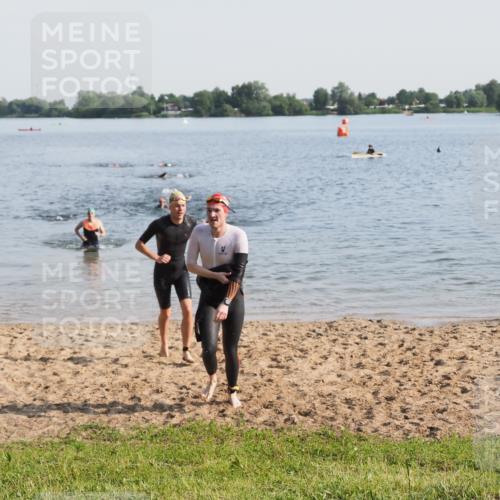 21.06.2025 - 27. Vierlanden-Triathlon MichiJ http://msf.ph/oto/7976377 15.06.2026 08:43:33 Schwimmen 32, 65, 74, 148 meine-sportfotos.de