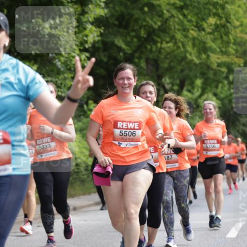 15.06.2025 - REWE Women's Run Jannik Wohlers http://msf.ph/oto/7976388 15.06.2025 10:10:52 Laufen 5013, 5339, 5506, 187, 5356 meine-sportfotos.de