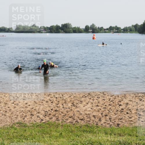 21.06.2025 - 27. Vierlanden-Triathlon MichiJ http://msf.ph/oto/7976544 15.06.2026 08:43:43 Schwimmen 32, 113 meine-sportfotos.de