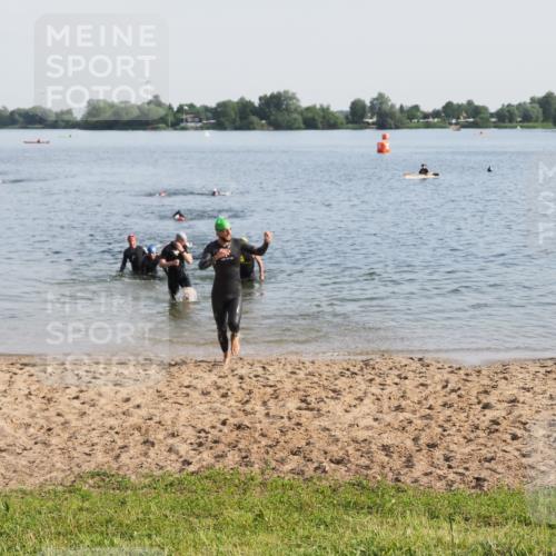 21.06.2025 - 27. Vierlanden-Triathlon MichiJ http://msf.ph/oto/7976625 15.06.2026 08:43:48 Schwimmen 32, 84, 113 meine-sportfotos.de
