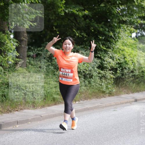 15.06.2025 - REWE Women's Run Jannik Wohlers http://msf.ph/oto/7976705 15.06.2025 10:11:41 Laufen 5441, 5050 meine-sportfotos.de