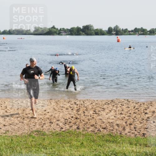 21.06.2025 - 27. Vierlanden-Triathlon MichiJ http://msf.ph/oto/7976724 15.06.2026 08:43:54 Schwimmen 23, 84, 113, 183 meine-sportfotos.de