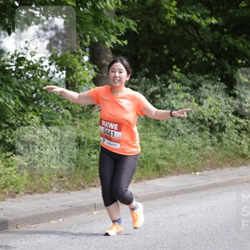 15.06.2025 - REWE Women's Run Jannik Wohlers http://msf.ph/oto/7976726 15.06.2025 10:11:42 Laufen 5441 meine-sportfotos.de
