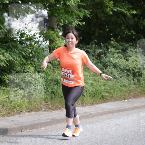 15.06.2025 - REWE Women's Run Jannik Wohlers http://msf.ph/oto/7976731 15.06.2025 10:11:42 Laufen 5441 meine-sportfotos.de