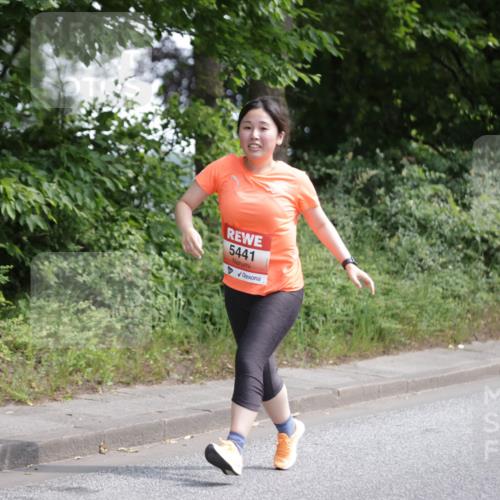 15.06.2025 - REWE Women's Run Jannik Wohlers http://msf.ph/oto/7976733 15.06.2025 10:11:42 Laufen 5441 meine-sportfotos.de