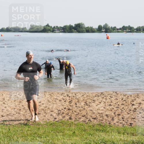 21.06.2025 - 27. Vierlanden-Triathlon MichiJ http://msf.ph/oto/7976739 15.06.2026 08:43:55 Schwimmen 23, 84, 113, 183 meine-sportfotos.de
