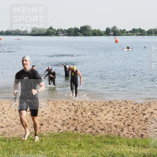 21.06.2025 - 27. Vierlanden-Triathlon MichiJ http://msf.ph/oto/7976752 15.06.2026 08:43:55 Schwimmen 23, 84, 113, 183 meine-sportfotos.de