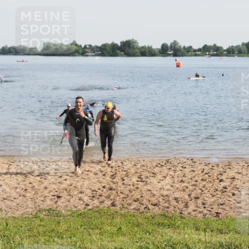21.06.2025 - 27. Vierlanden-Triathlon MichiJ http://msf.ph/oto/7976792 15.06.2026 08:43:57 Schwimmen 23, 84, 97, 113, 153, 183 meine-sportfotos.de