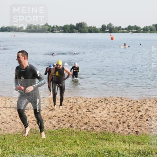 21.06.2025 - 27. Vierlanden-Triathlon MichiJ http://msf.ph/oto/7976842 15.06.2026 08:43:59 Schwimmen 23, 84, 97, 113, 153, 183 meine-sportfotos.de