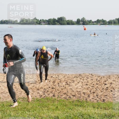 21.06.2025 - 27. Vierlanden-Triathlon MichiJ http://msf.ph/oto/7976847 15.06.2026 08:43:59 Schwimmen 23, 84, 97, 113, 153, 183 meine-sportfotos.de