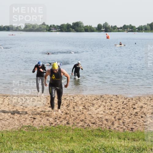 21.06.2025 - 27. Vierlanden-Triathlon MichiJ http://msf.ph/oto/7976868 15.06.2026 08:44:00 Schwimmen 23, 84, 97, 153, 183 meine-sportfotos.de