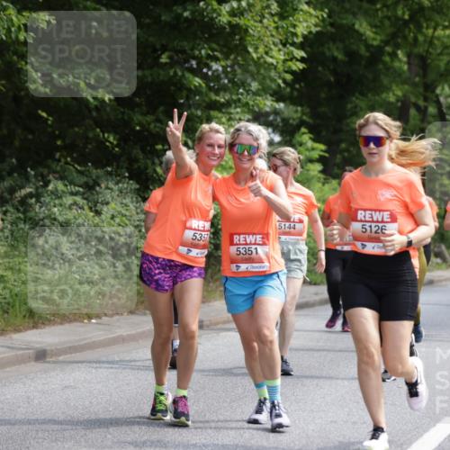 15.06.2025 - REWE Women's Run Jannik Wohlers http://msf.ph/oto/7976870 15.06.2025 10:11:47 Laufen 5642, 4, 5144, 5357, 5351, 5126, 5479, 6600, 5109 meine-sportfotos.de