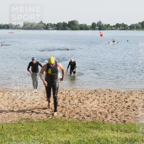 21.06.2025 - 27. Vierlanden-Triathlon MichiJ http://msf.ph/oto/7976884 15.06.2026 08:44:00 Schwimmen 23, 84, 97, 153, 183 meine-sportfotos.de