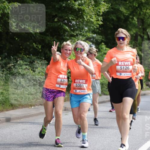 15.06.2025 - REWE Women's Run Jannik Wohlers http://msf.ph/oto/7976887 15.06.2025 10:11:47 Laufen 5357, 5351, 5126, 5109, 5479 meine-sportfotos.de