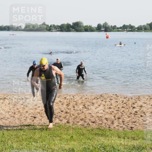 21.06.2025 - 27. Vierlanden-Triathlon MichiJ http://msf.ph/oto/7976893 15.06.2026 08:44:01 Schwimmen 23, 84, 97, 153, 183 meine-sportfotos.de
