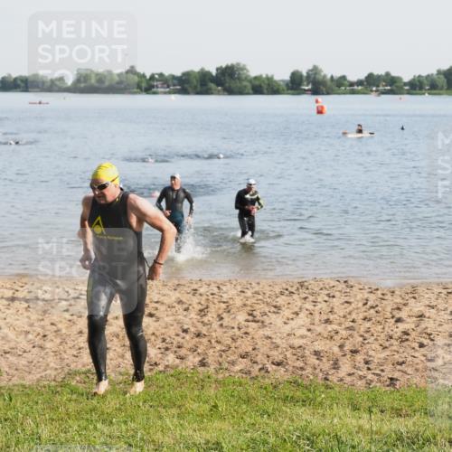 21.06.2025 - 27. Vierlanden-Triathlon MichiJ http://msf.ph/oto/7976909 15.06.2026 08:44:01 Schwimmen 23, 84, 97, 153, 183 meine-sportfotos.de