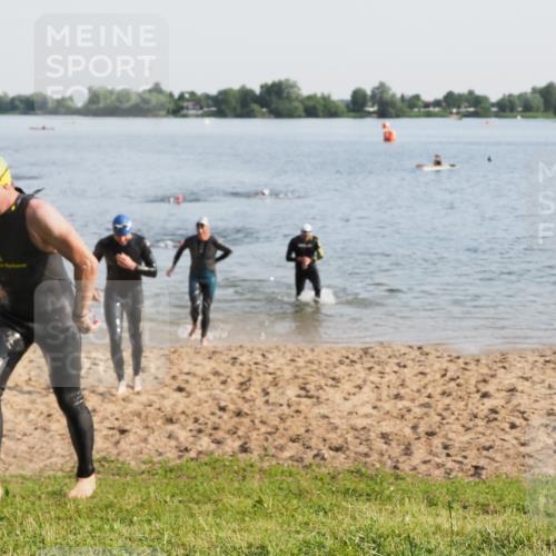 21.06.2025 - 27. Vierlanden-Triathlon MichiJ http://msf.ph/oto/7976932 15.06.2026 08:44:02 Schwimmen 23, 84, 97, 153, 183 meine-sportfotos.de