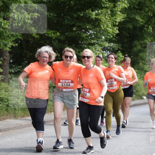 15.06.2025 - REWE Women's Run Jannik Wohlers http://msf.ph/oto/7976940 15.06.2025 10:11:49 Laufen 835, 52, 5109, 5603, 5479, 5144, 5358, 5560 meine-sportfotos.de