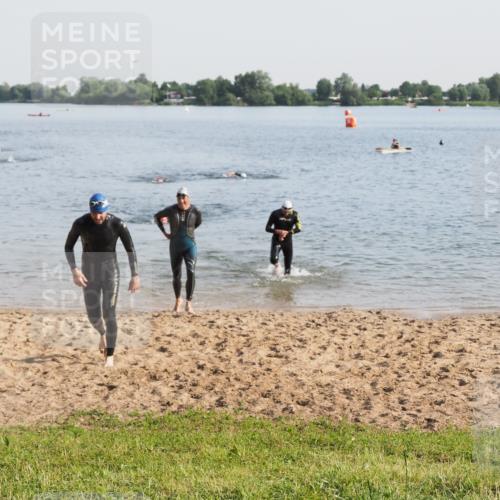 21.06.2025 - 27. Vierlanden-Triathlon MichiJ http://msf.ph/oto/7976948 15.06.2026 08:44:03 Schwimmen 23, 84, 97, 153, 183 meine-sportfotos.de