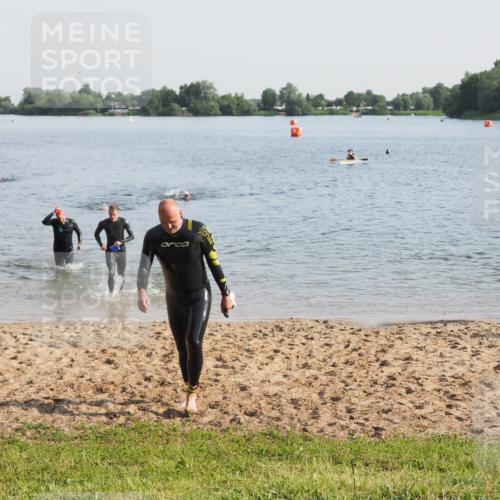 21.06.2025 - 27. Vierlanden-Triathlon MichiJ http://msf.ph/oto/7977125 15.06.2026 08:44:12 Schwimmen 97, 130, 153, 174 meine-sportfotos.de