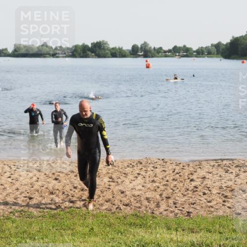 21.06.2025 - 27. Vierlanden-Triathlon MichiJ http://msf.ph/oto/7977132 15.06.2026 08:44:12 Schwimmen 97, 130, 153, 174 meine-sportfotos.de