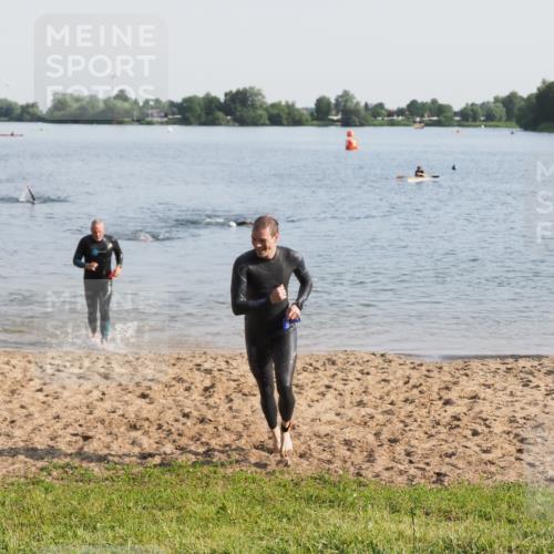 21.06.2025 - 27. Vierlanden-Triathlon MichiJ http://msf.ph/oto/7977149 15.06.2026 08:44:16 Schwimmen 130, 173, 174 meine-sportfotos.de